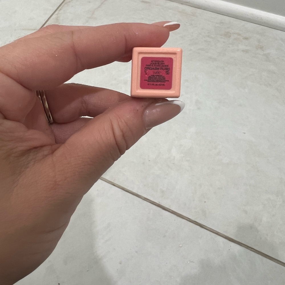 NARS Orgasm Rush Liquid Blush - Picture 2 of 4
